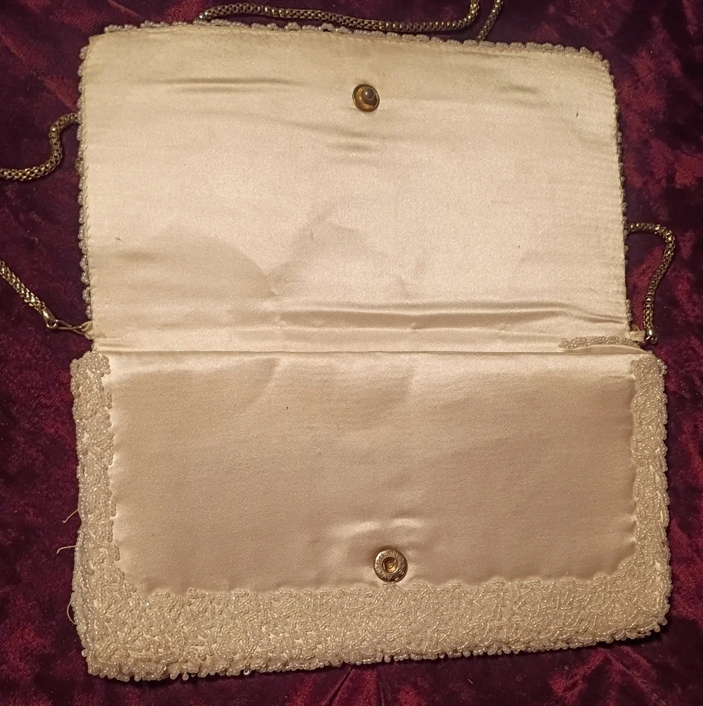 Vintage 1980s Elegant Cream Beaded Clutch - Picture 4 of 7